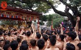 Tưng bừng trẩy hội rước pháo Đồng Kỵ - Bắc Ninh